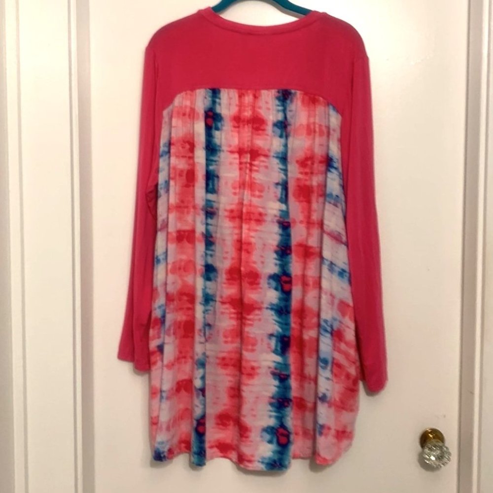 Lori Goldstein “Logo” size 1x Designer top